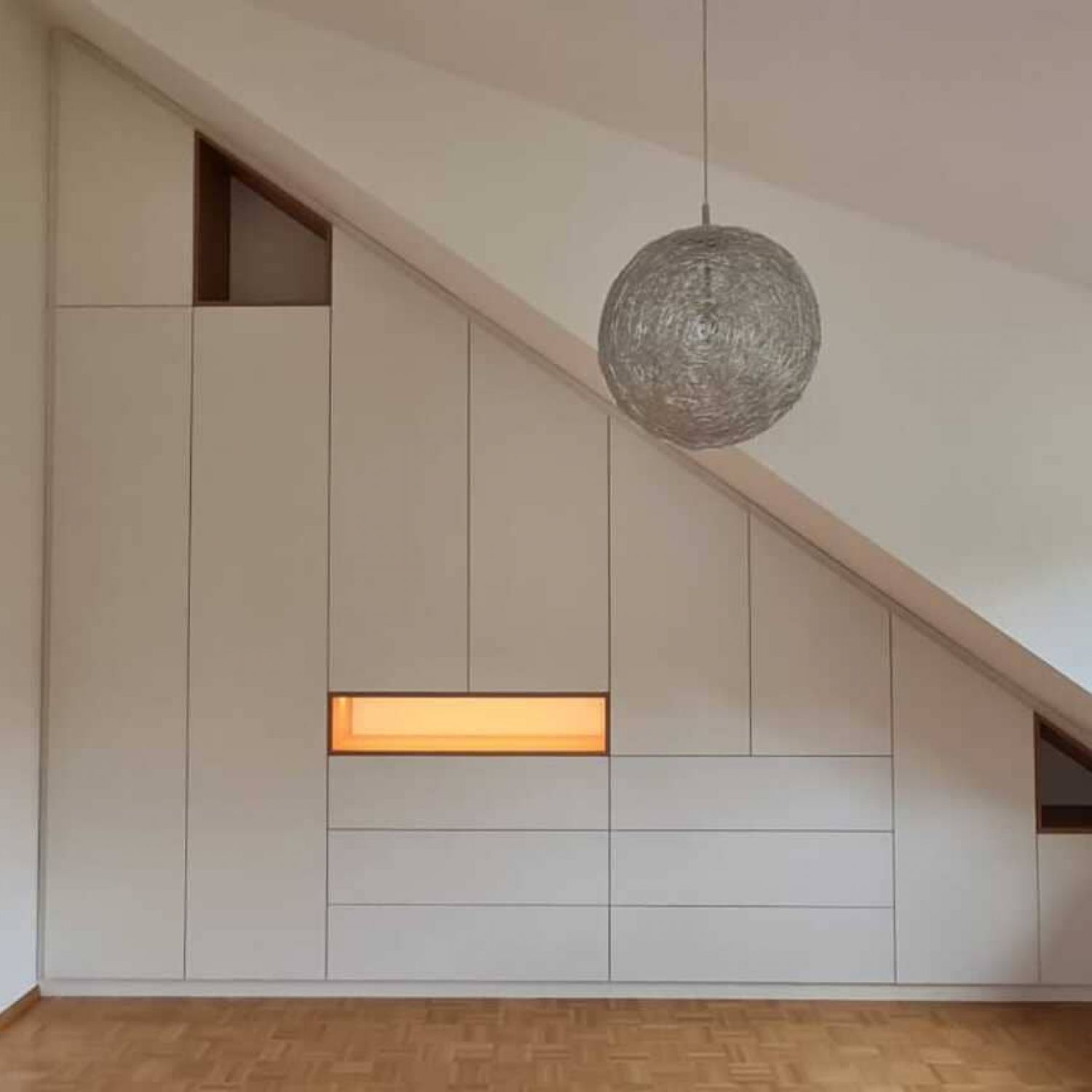 Möbel für Dachschräge in Ettlingen